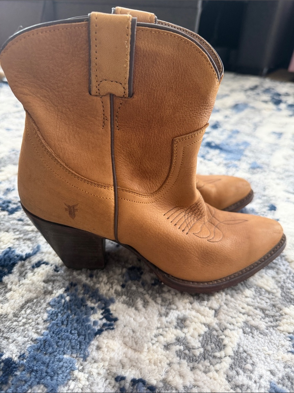 Frye Women’s 7 B Tan Leather Western Cowboy Ankle Boots Heeled